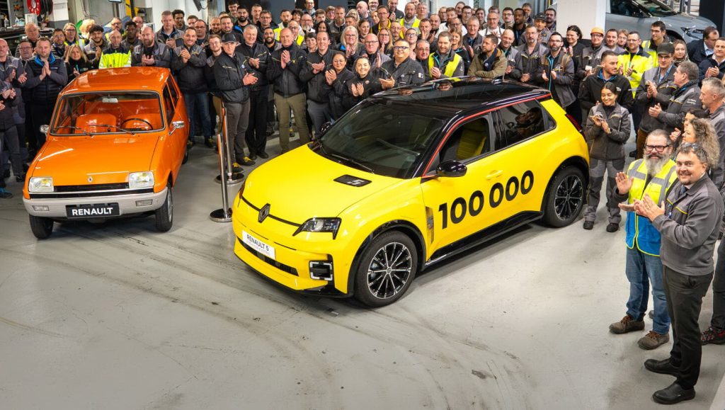 Renault 5 E-Tech: Το κοντέρ παραγωγής γράφει ήδη, 100.000