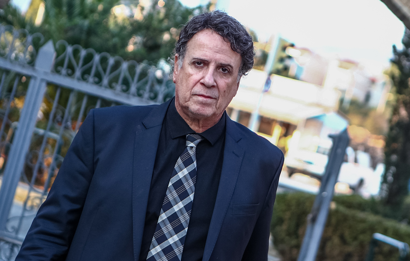 Ο Χ.Ρώμας διέψευσε τις φήμες για remake της σειράς «Κωνσταντίνου και Ελένης»