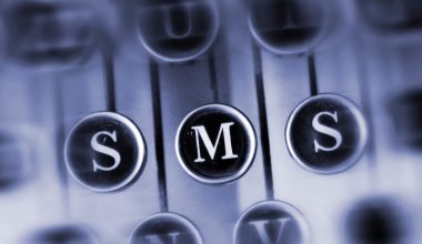 «Merry Christmas»: Σαν σήμερα το 1992 εστάλη το πρώτο SMS στον κόσμο (φώτο)