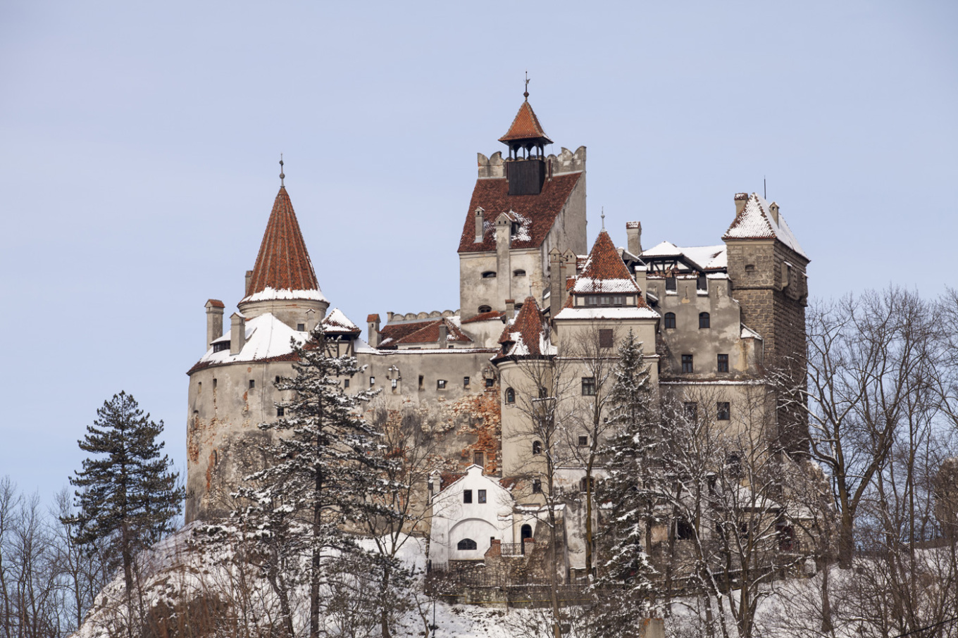 Μυστήριο με την εξαφάνιση Βρετανού που πήγε για πεζοπορία κοντά στο κάστρο του Κόμη Δράκουλα και δεν γύρισε ποτέ