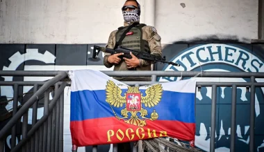 Ουκρανοί στρατιώτες παραδίνονται εθελούσια στους μαχητές της Espanola στο Ντνιπροπετρόφσκ