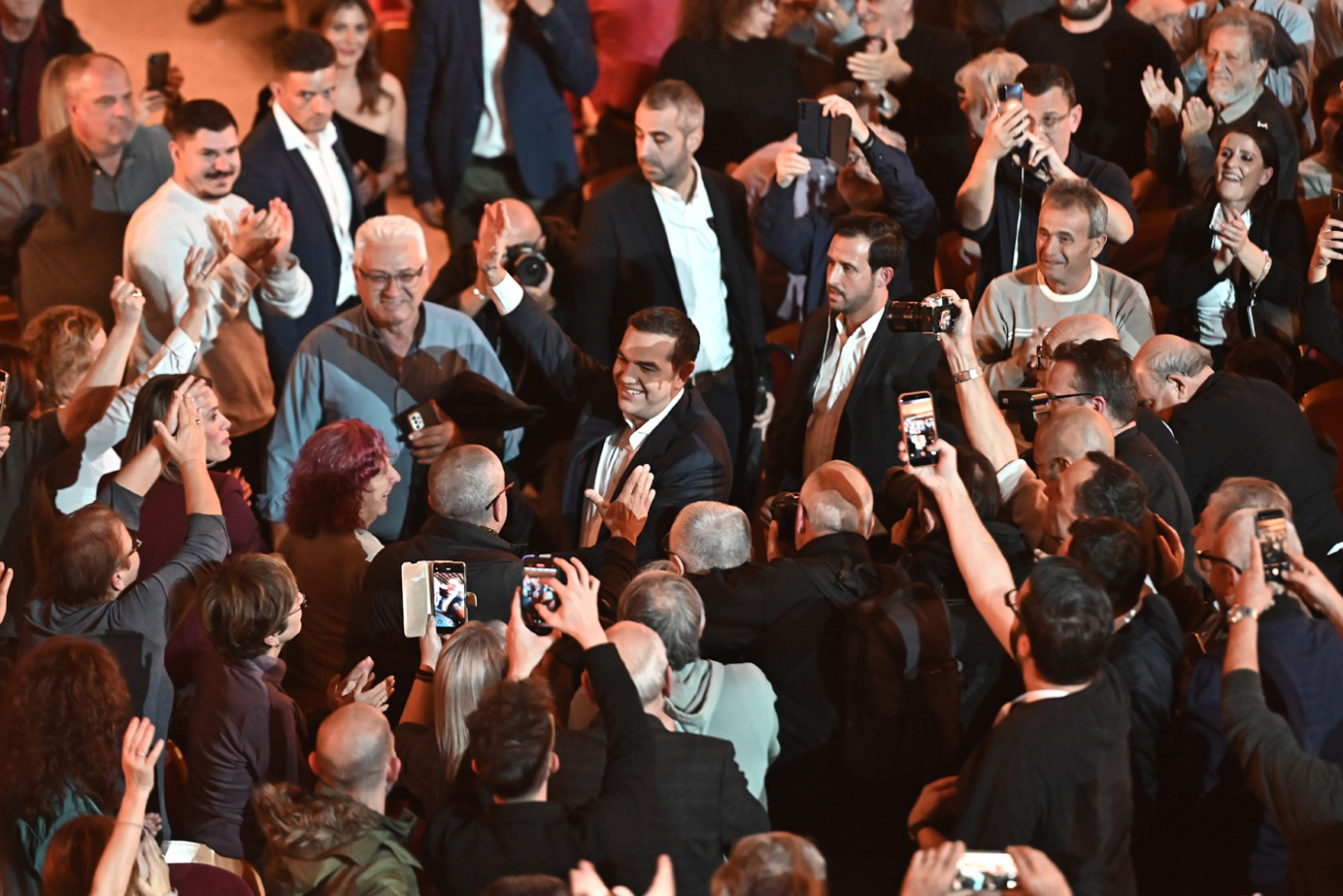 Α.Τσίπρας: Eπιτέθηκε περισσότερο στην… αντιπολίτευση παρά στην κυβέρνηση στην παρουσίαση της «Ιθάκης»!