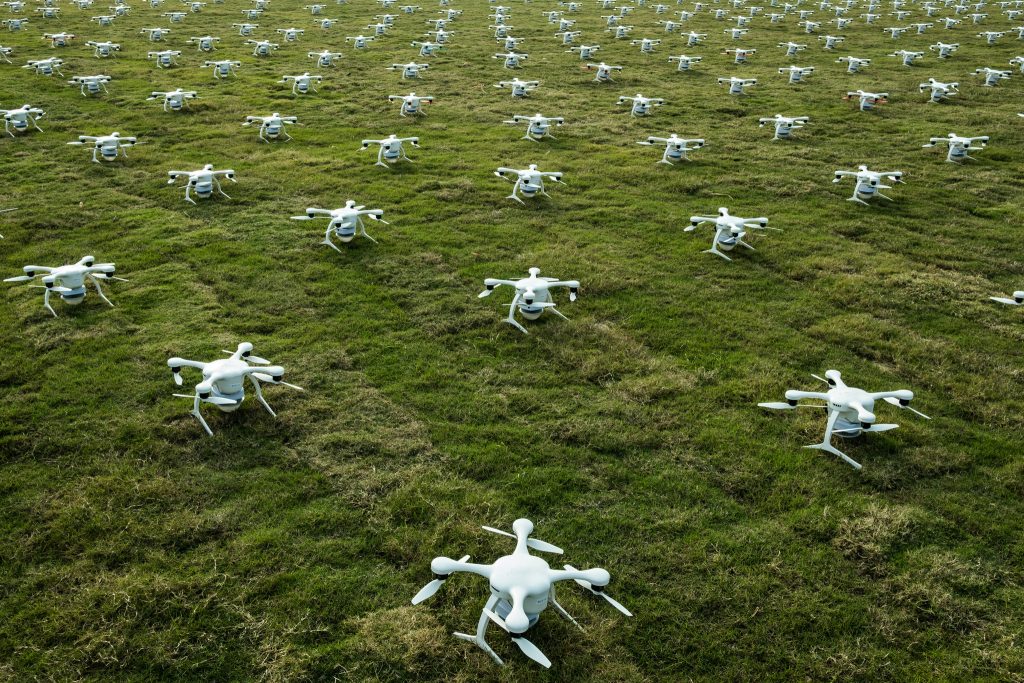 Κίνα: Εντυπωσιακό θέαμα στον ουρανό με εκατοντάδες drones – Μέχρι που κάποιος άνοιξε μια συσκευή παρεμβολών