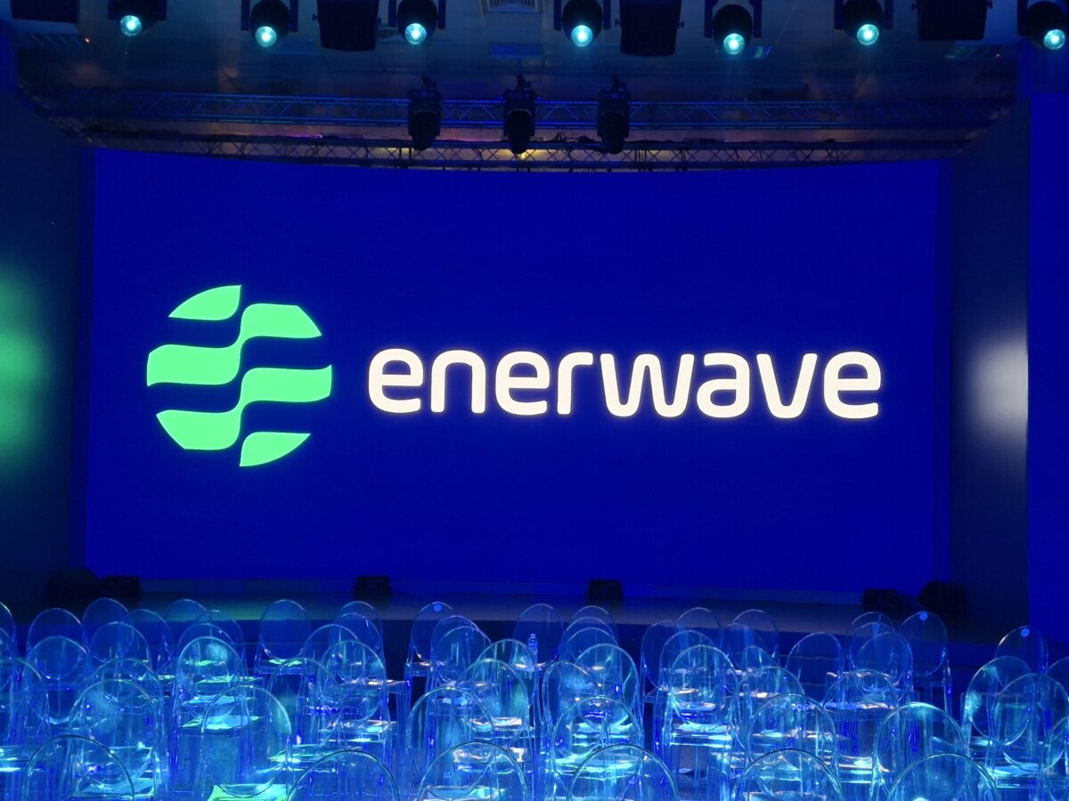 Enerwave: Νέα προϊόντα ρεύματος και μια μοναδική χριστουγεννιάτικη προσφορά