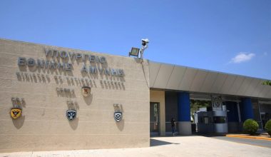 Σε χαμηλούς τόνους η απάντηση του υπουργείου Εθνικής Άμυνας στην Άγκυρα: «Η Ελλάδα δεν απειλεί οιονδήποτε»