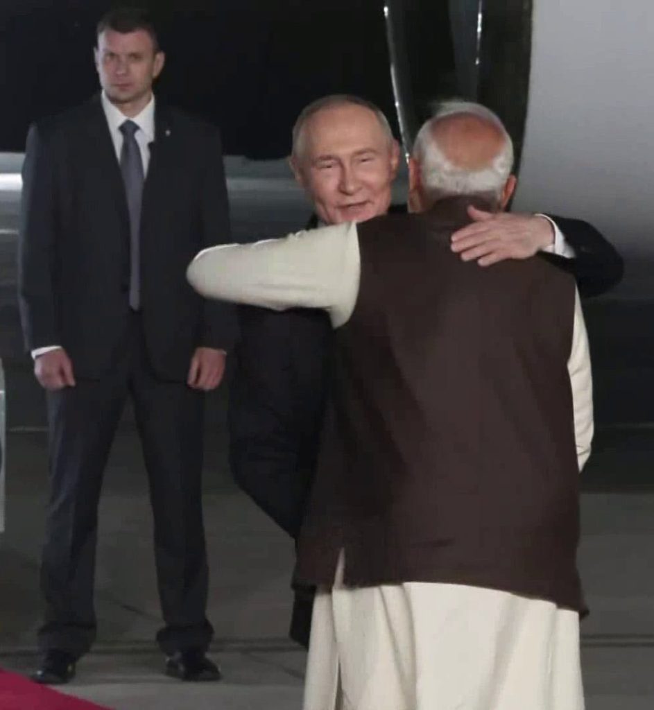 Στο Νέο Δελχί ο Β.Πούτιν – Ιστορική επίσκεψη του Ρώσου προέδρου στην Ινδία