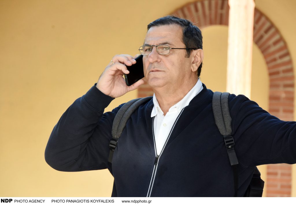 20 χρόνια μετά: Έτσι είναι σήμερα ο Άρης Μπακόπουλος από τη «Νταντά» 