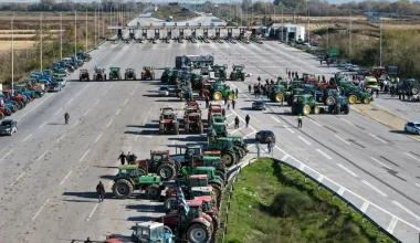 Ακυρώνεται η αυριανή συνάντηση των Κ.Τσιάρα και Κ.Χατζηδάκη με εκπροσώπους των αγροτών Κρήτης
