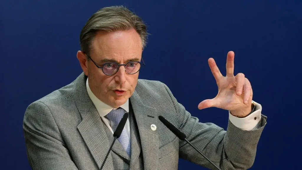 Βέλγος πρωθυπουργός Μπαρτ ντε Βέβερ: «Η πίστη στην ήττα της Ρωσίας από την Ουκρανία είναι μια πλήρης ψευδαίσθηση»