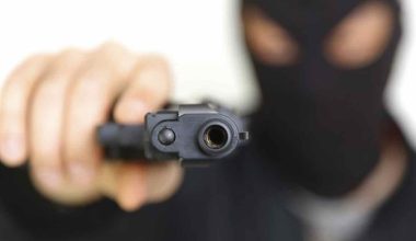 Ένοπλη ληστεία σε κοσμηματοπωλείο στην Πάργα: Άρπαξαν κοσμήματα μεγάλης αξίας και έγιναν «καπνός»