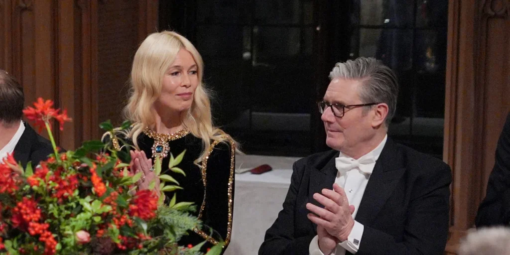 Τα «έχασε» ο Κ.Στάρμερ με την Κ.Σίφερ: Η αντίδρασή του όταν το σούπερ μόντελ κάθισε δίπλα του σε δείπνο (βίντεο)