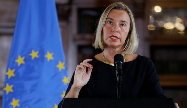 Η Φ.Μογκερίνι παραιτείται από πρύτανης του Κολλεγίου της Ευρώπης μετά την σύλληψη στην έρευνα για απάτη