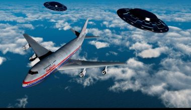 Ιρλανδικός Τύπος: «Άγνωστα αεροσκάφη κυνήγησαν το αεροσκάφος του Ζελένσκι αλλά δεν το… πρόλαβαν»!