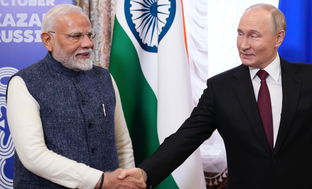 Ρωσικοί κύκλοι: «Ο άξονας Μόσχας-Δελχί γίνεται πρότυπο για έναν μετα-δυτικό κόσμο»