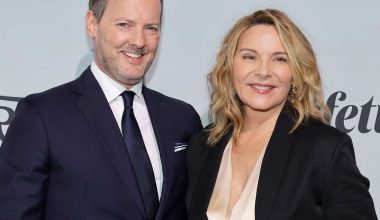 Κιμ Κατράλ: Τέταρτος γάμος για την 69χρονη ηθοποιό – Παντρεύτηκε τον κατά 14 χρόνια νεότερο Ράσελ Τόμας (φωτο)