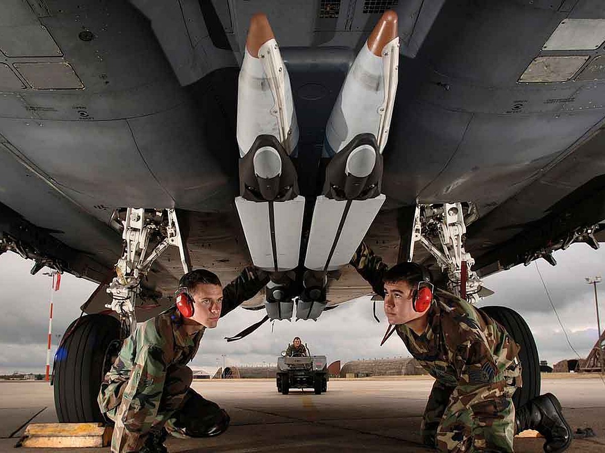 Ο Καναδάς προχωρά στην αγορά 3.414 βομβών BLU-111 & 3.100 βομβών ακριβείας GBU-39 από τις ΗΠΑ για 2,7 δισ. δολάρια