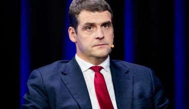 Ρεμίγκιους Ζεμαϊτάιτις: Κρίθηκε ένοχος ο ηγέτης της συμπολίτευσης στη Λιθουανία – «Επιτέθηκε χυδαία σε Εβραίους»