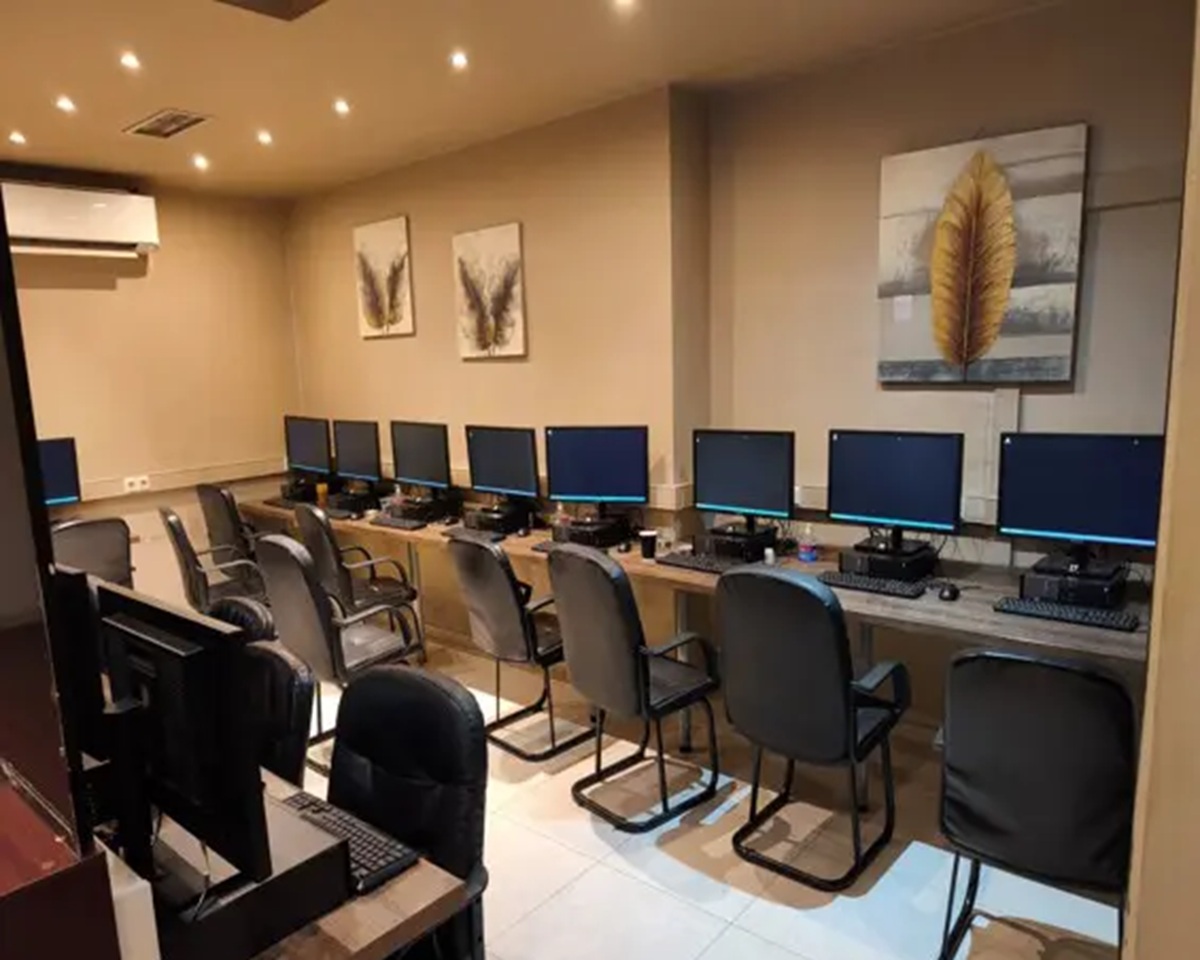 Χειροπέδες σε επτά άτομα στη Θεσσαλονίκη για συμμετοχή σε τυχερά παιχνίδια παράνομου καταστήματος (φωτο)