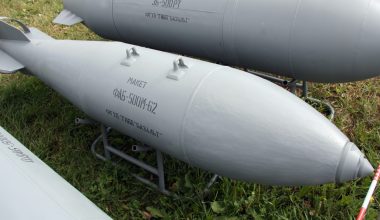 Βίντεο: Ρωσικές βόμβες FAB-500 καταστρέφουν θέσεις των δυνάμεων του Κιέβου στην Χουλιαϊπόλε