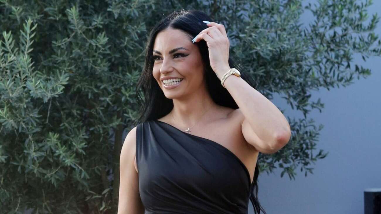 Περιπέτεια για την Δ.Αλεξανδράκη: Τροχονομικός έλεγχος μετά από καταδίωξη του οχήματός της