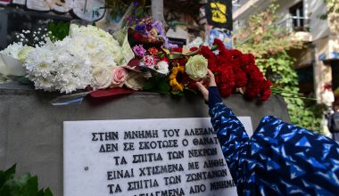 Άνοιξαν… προς το παρόν οι σταθμοί του Μετρό μετά την ολοκλήρωση της πορείας μνήμης για τον Α.Γρηγορόπουλο (φωτο)