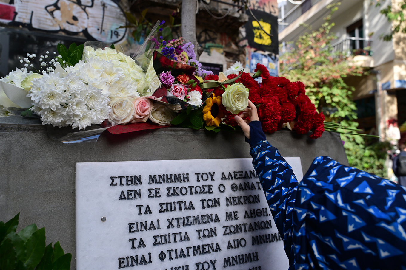 Άνοιξαν… προς το παρόν οι σταθμοί του Μετρό μετά την ολοκλήρωση της πορείας μνήμης για τον Α.Γρηγορόπουλο (φωτο)