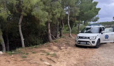 Συνελήφθη ασυνείδητος οδηγός βυτιοφόρου που πέταξε λύματα σε δασική έκταση στις Σπέτσες
