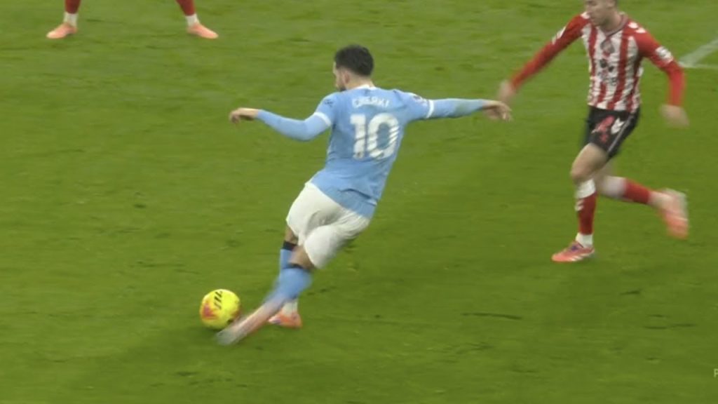 Ράιαν Τσέρκι: Η φοβερή ραμπόνα – ασίστ του Γάλλου μάγου της Μάντσεστερ Σίτι στον Φιλ Φόντεν – Δείτε βίντεο