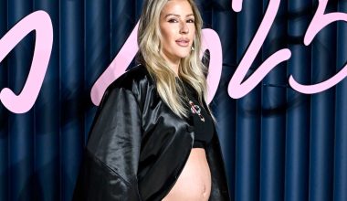 Η εμφάνιση της Ε.Γκούλντινγκ στη σκηνή με μαύρο εφαρμοστό φόρεμα και φουσκωμένη την κοιλίτσα (βίντεο)