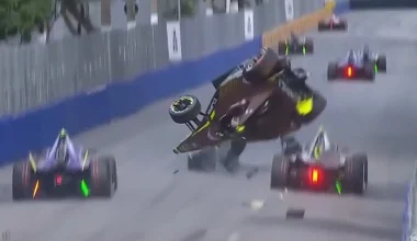 Σοβαρό ατύχημα στην Formula E: Moνοθέσιο «εκτοξεύτηκε» στον αέρα κάνοντας περιστροφές πριν συντριβεί! (βίντεο)