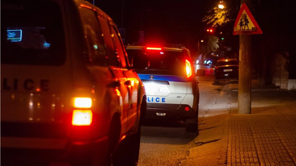 «Βροχή» από μολότοφ στο αστυνομικό τμήμα Κυψέλης!