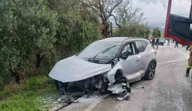 Σοβαρό τροχαίο στην Κίσσαμο Χανίων: Αυτοκίνητο διαλύθηκε μετά τη σύγκρουση με άλλο όχημα (φωτο)