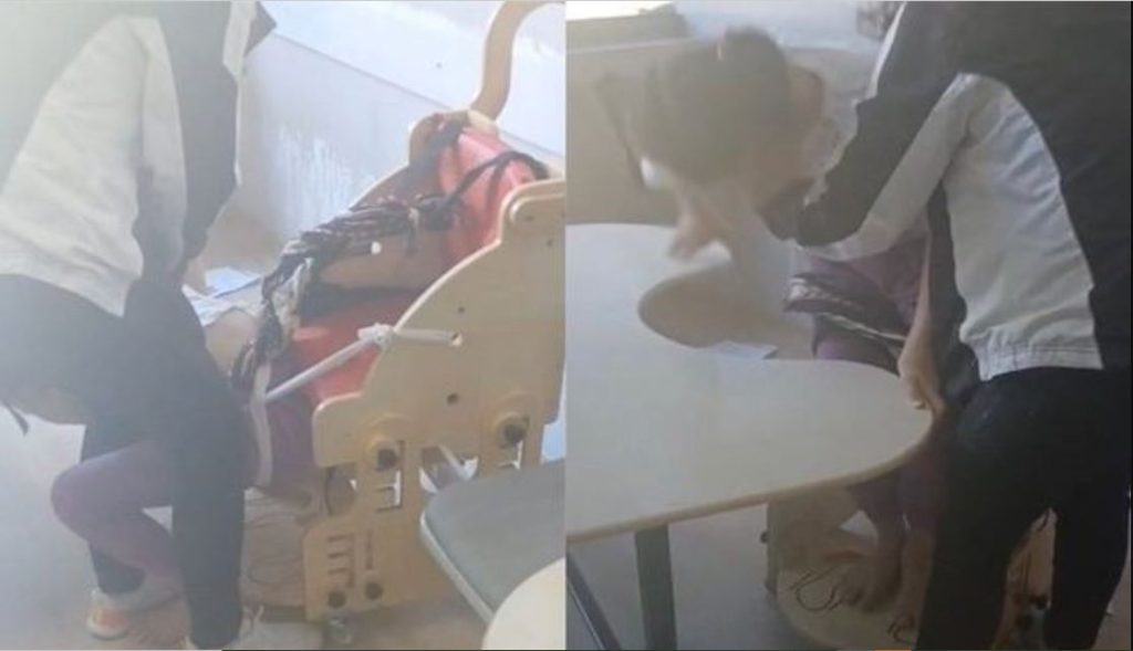 Απαράδεκτες εικόνες στην Τουρκία: Δάσκαλοι στην Προύσα δένουν τα χέρια αυτιστικών παιδιών στα θρανία (βίντεο)