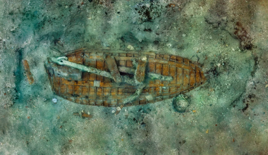 Σπουδαία ανακάλυψη στον βυθό της Αλεξάνδρειας: Βρέθηκε σκάφος αναψυχής που βούλιαξε πριν 2.000 χρόνια (βίντεο)