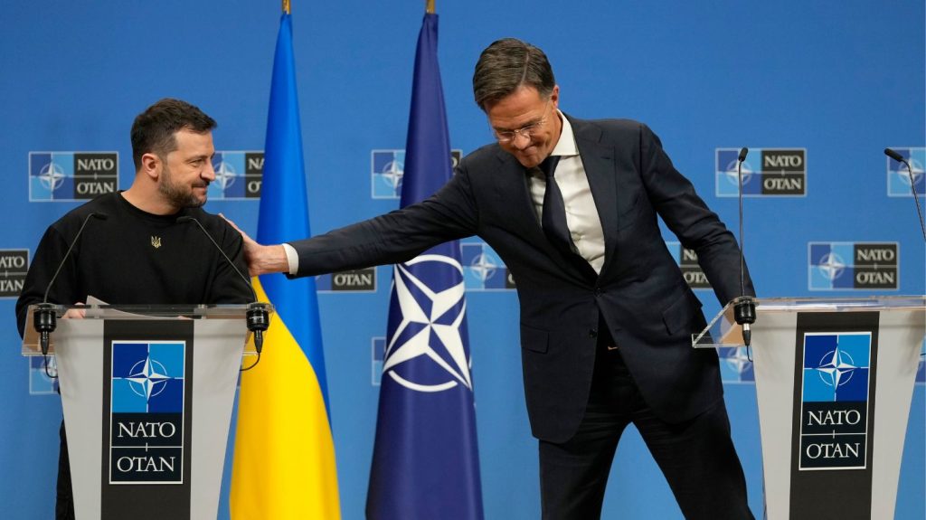 Στις Βρυξέλλες έφτασε ο Β.Ζελένσκι: Συναντάται με τον Μ.Ρούτε (βίντεο)