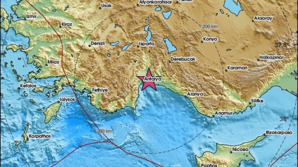 Τουρκία: Ισχυρός σεισμός 5,1 Ρίχτερ χτύπησε την Αττάλεια – Τι αναφέρει το ΕΜSC