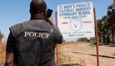 Νιγηρία: Η αστυνομία εντόπισε νεκροτομείο στο σπίτι άνδρα – Ξετυλίγεται το «κουβάρι» εμπορίας οργάνων (βίντεο)