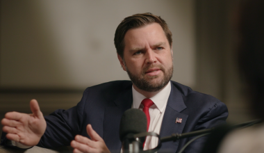 Τ.Βανς: «Η μαζική μετανάστευση υπονομεύει το Αμερικανικό Όνειρο»