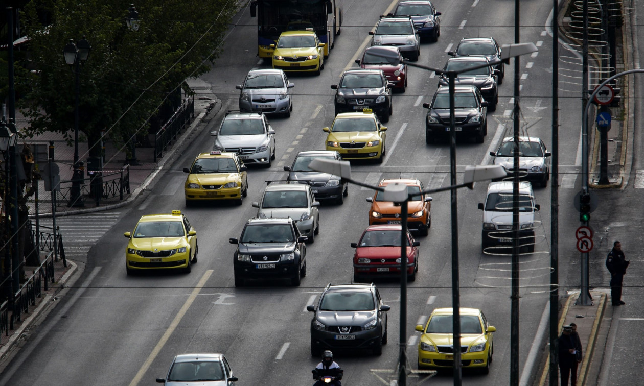 Αναλυτικός οδηγός από την ΑΑΔΕ για τα τέλη κυκλοφορίας 2026: Τι πρέπει να γνωρίζουν οι ιδιοκτήτες οχημάτων