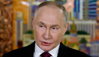 Βλάντιμιρ Πούτιν: «Το Ντονμπάς είναι ρωσική επικράτεια – Η ειδική στρατιωτική επιχείρηση θα ολοκληρωθεί»