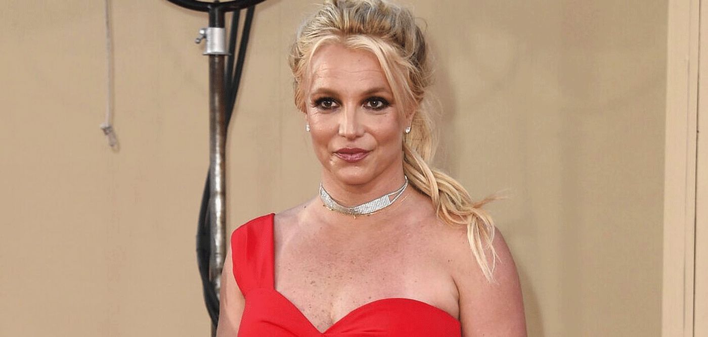 Μπρίτνεϊ Σπίαρς: Νέο ανησυχητικό βίντεο τη δείχνει να βγάζει το μπικίνι της