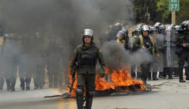 Η Αστυνομία στη Βολιβία σκότωσε 2 άτομα σε διαδηλώσεις κατά χωματερής σε φτωχογειτονιά της χώρας