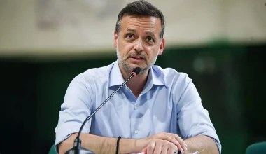 Χάρης Δούκας: «Τα βίντεο που έδειχναν πλημμύρες στο κέντρο της Αθήνας ήταν προϊόν ΑΙ»!