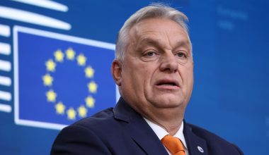 Η στρατηγική του Βίκτορ Όρμπαν: Ο Ούγγρος πρωθυπουργός πραγματοποιεί μια σειρά προεκλογικών υποσχέσεων