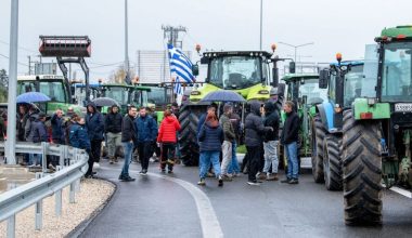 Λαμία: Νέος αποκλεισμός από τους αγρότες στον Μπράλο για μία ώρα