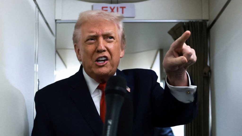 Κορυφώνεται η διαμάχη Ν.Τραμπ και NYT: «Προδοτική φυλλάδα – Θα είναι πολύ καλό αν σταματήσουν να κυκλοφορούν»