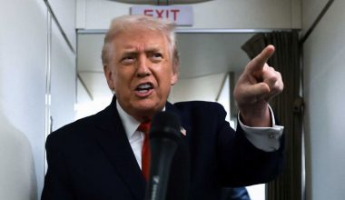 Κορυφώνεται η διαμάχη Ν.Τραμπ και NYT: «Προδοτική φυλλάδα – Θα είναι πολύ καλό αν σταματήσουν να κυκλοφορούν»