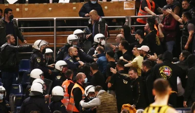 Συνελήφθη οργανωμένος οπαδός στη Θεσσαλονίκη – Η ΕΛΑΣ «ξεψάχνισε» το σπίτι του (φωτο)