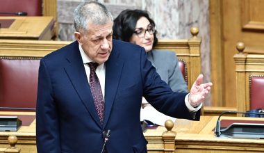 Ν.Ταχιάος κατά της Ζ.Κωνσταντοπούλου: «Θα προσφύγω στη Δικαιοσύνη – Έχετε τη λογική του Στάλιν»