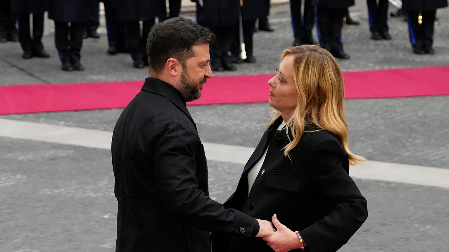 Corriere della Sera: «Επί 90 λεπτά προσπάθησε η Τ.Μελόνι να πείσει τον Ζελένσκι να κάνει επώδυνες παραχωρήσεις»